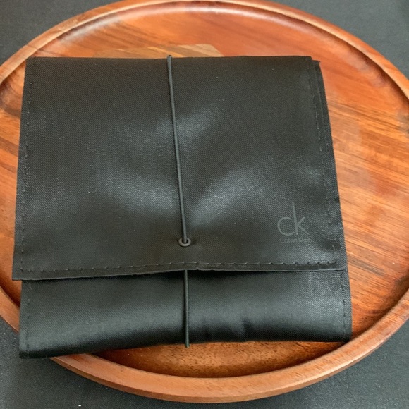 NWT Calvin Klein beige and silver bangle bracelet - Picture 6 of 7